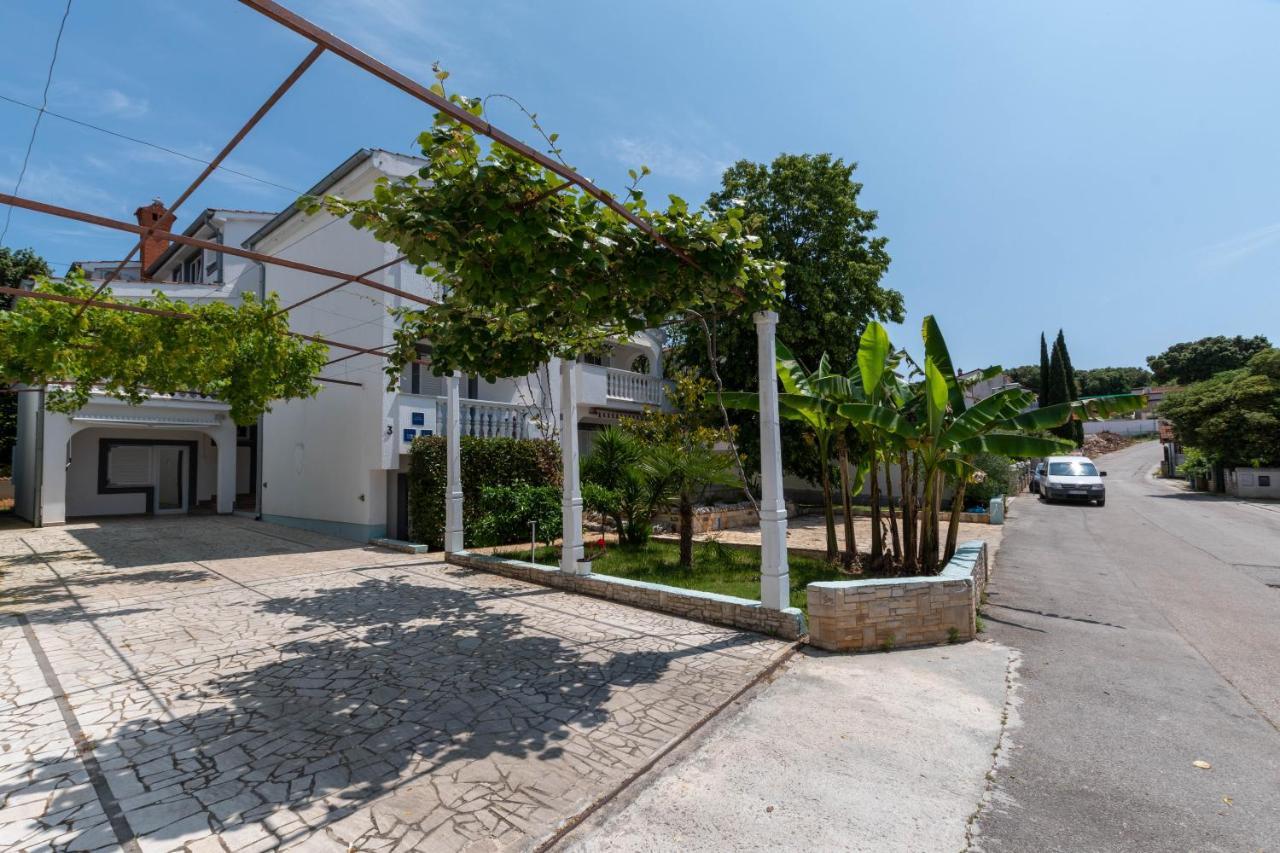 Villa Lucija Pjescana Uvala Exterior foto